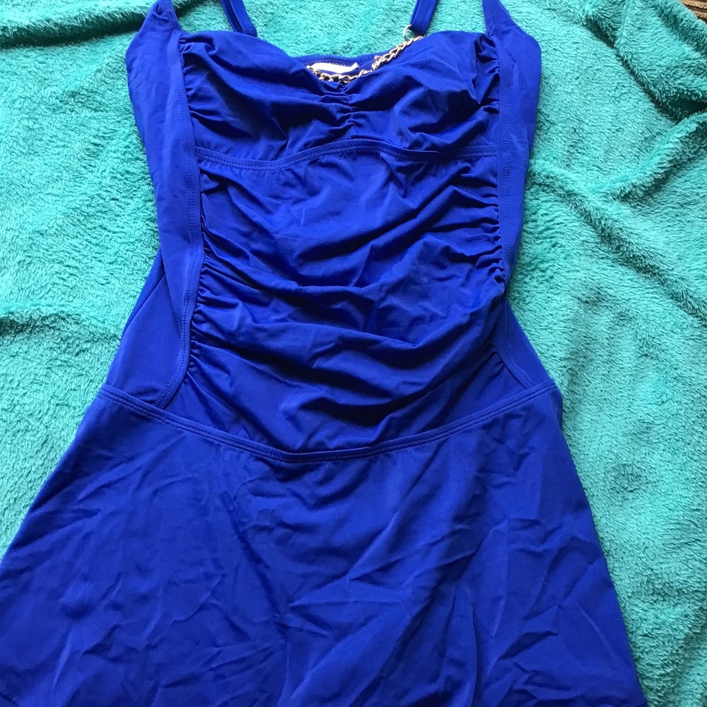 Jaclyn Smith size 8 blue swimsuit dress with gold chain accent on front top